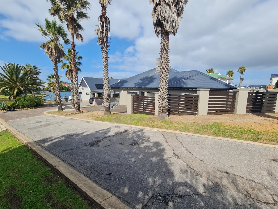 3 Bedroom Property for Sale in Marina Martinique Eastern Cape